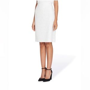 Tahari Size 2 White Speckled Pencil Skirt